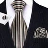 Créateur de mode or rayé hommes cravate broches mouchoir en soie ensemble cou pour les affaires du marié