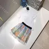 디자이너 아기 소녀 반바지 스커트 셔츠 두 조각 세트 간단한 짧은 소매 티셔츠 레이스 메쉬 드레스 로고 루이 클로스 브랜드 면화 고품질 어린이 옷