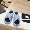 Summer New Style Cross Bread Slippers Flat Gottom Outdoor Letter Printing Womens Leisure Sandal Designer Luxury Fluffy Slipper Lady Fashion