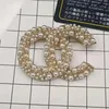 Designer Gold Brand Luxurys Desinger Brooch Famous Women Rhinestone Pearl Letter C Brooches Suit Pin Fashion Jewelry Clothing Decoration High Quality Accessories