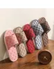 المنزل زوجين من فور سيزونز Slippers Oxford Cloth Home Simple 8-Charcter افتتاح الرجال والنساء Summer One Piece