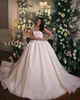 Splendidi abiti da sposa con abito da ballo di Dubai 2022 Abiti da sposa Vestido de Noiva con applicazioni in pizzo con perline Plus Size