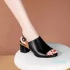 Klasik kadın topuklu ayakkabı sandalet moda plaj kalın dip terlik alfabe bayan deri yüksek topuk ayakkabı 2022