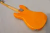 4 strängar orange elektrisk basgitarr med lönnfingerbräda