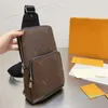 Designer Herren Cross Body Umhängetaschen Gentleman Check Plaid Brusthandtaschen formelle klassische Aktentasche mit hoher Qualität 2022