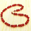 Kedjor Red Carnelian Stone Bead Choker Halsband med Crystal Glass 8 mm för hennes presentfesthalsbostäder