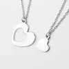 Pendentif Colliers 2pcs / Set Mère Fille Coeur Pendentifs Collier Creux Lettrage De Mode Argent Plaqué Pour La Fête Des Mères GiftPendant