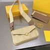 Damenquadrat Messengerbeutel Qualität Goldkette Crossbody Handtaschenklappe Buchstabe Brieftasche Multi -Farbe große Kapazität Drei -teilige Set Set
