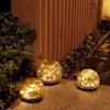 LEDソーラーグラウンドライトガーデン中庭の装飾埋葬ライトクリスマスアウトドアガラスボールライト