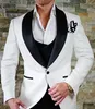Hot Selling Groomsmen Shawl Rapel Bruidegom Tuxedos One Button Men Suits Wedding/Prom/Diner Beste Man Blazer Jacket broek Tie Vest