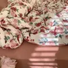 Set di biancheria da letto di classe A in cotone super morbido lavorato a maglia nudo per dormire in quattro pezzi retrò rosa francese piccolo floreale Tianzhu 1.8 biancheria da letto Biancheria da letto