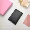 Titulares de cartas de grife feminino Mini carteira 2023 moda de couro genuíno de luxo de luxo bolso de bolso ladies bolsas de crédito 4 colar