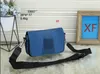 Chirstmas Hediye Omuz Çantaları Ünlü Klasik Moda Erkekler Yapay Deri Messenger Cross Crossbody Çanta İki Tonlu Okul Çantası Top