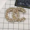 Designer Gold Brand Luxurys Desinger Brooch Famous Women Rhinestone Pearl Letter C Brooches Suit Pin Fashion Jewelry Clothing Decoration High Quality Accessories