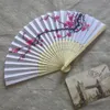 Home Decoratie Vintage bamboe vouwfans Feng Shui Ink Painting Plum Cherry Blossom Dance Hand Fan Asian Wedding Favor cadeau