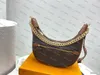 M81098 Loop Half-Moon Baguette Designer Women Bag äkta kalvläder croissant kedja handväska koppling crossbody handväska shoulerbag191r