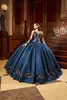 فساتين الكرة المخرمة من ثوب الكرة المخروطات Quinceanera تراجع خط العنق Bateau Long Sleeves Ordics مع ثياب Prom مع القطار القابل للفصل