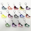 Designer Mini Siliconen 3D Sneaker Pompom Sleutelhanger Mannen Vrouwen Kids Sleutelhanger Gift Schoenen Sleutelhangers Handtas Ketting Basketbal Konijn Haar Sleutelhanger