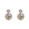 Dangle Chandelier White Shell Flower Ball Double Side Stud أقراط للنساء CZ محاكاة لؤلؤة مجوهرات أنيقة خمر أكواتي 2022 TREN