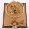 Orecchini Collana Dubai Set di gioielli color oro per le donne Set di anelli per braccialetti per costumi da sposa nigeriani a forma di fiore africano214k