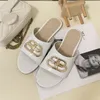 Üst Sandallar Kadın Slayt Tasarımcısı Taş Desen Terlik Kauçuk Düz Patent Deri Plaj Seyahat Ayakkabıları 35415691470