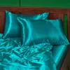 Ropa de cama de lujo Color sólido Cama s Edredón de seda de imitación Suave individual Queen King Size Juego de funda de edredón 220616