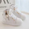 Rivets ceinture baskets décontractées pour enfants chaussures en toile enfants semelle souple haut chaussures de sport garçons filles conseil chaussure