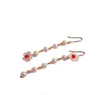 Plaqué or 14 carats Pétales asymétriques Crochet d'oreille Dangle Lustre naturel Perle d'eau douce Boucles d'oreilles blanc Lady / fille mariage Bijoux de mode