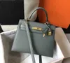 Diseñador de alta calidad Monedero de mujer Bolsos de cuero genuino Totes Mini Messenger Bag Silver Gold Hardware Manija plana de lujo Portátil 22 cm 25 cm 28 cm3