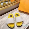 Comfort Designer Slippers Fashion Slides Lady Nylon Slipper Zomer Vibrante Sandalen Zonsondergang Flat Rubber Outsole Slipper