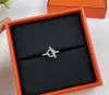 OT Women Band Rings 925 Sterling Silver necklace Hand Set مع الماس المصمم الفاخر للمرأة خاتم الماس سلسلة الترقوة