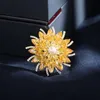 Designer Women Pearl Brooch Suit Brooches for Woman Zircon Lady Flower Pins Vintage Elegant Luxury Bride Dress Pins Snow Lotus Top Pin Fashion