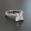 Mode eenvoudige vierkante prinses gesneden ring sprankelende 925 sterling zilver vol witte topaz cz zirkon diamant vrouwen bruiloft bruids enga6246800