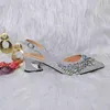Dress Shoes 2022 Nigeriaanse mode Mid Heel Populair Design puntige dames en tassen Royal Wedding Party met tas 220722