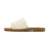 2023 디자이너 Woody Sandals for Women Mules Chole Flat Slides Light Tan Beige White Black Pink 레이스 글자 직물 캔버스 슬리퍼 여성 여름 야외 신발