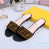 2022 Summer Luxury G Sandali Designer Designer Donne Flip Flops Slipper Moda Vernice in vera pelle Diapositive in metallo Catena di metallo Shoes Casual Shoes555