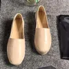 Dam Fritidsskor Designerskor vintage Plattform Espadrilles Flickor Kalvskinn Mode lassic Platt botten Walking Sko storlek 34-42 Med låda