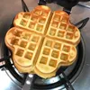 Stampi da forno Waffle Maker For Love Waf-fle Stampo per uso domestico Torta antiaderente Bakeware Wa-ffle Pasticceria Utensili da cucina per la casa # T2GBaking