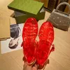 Kvinnor Sandaler gummi tofflor flip-flops geléplattform tofflor justerbar spännetecknad tecknad toffel män sommarstrand sandal storlek 36-45