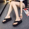 FZNYL High Heels Slipper Sommer Keil Outdoor Flip-Flops Frau Hausschuhe Damen Strand Sandalen Plattform Schuhe Y200423 GAI GAI GAI