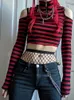 Goth Dark Grunge Striped Mall Gothic Basic T-shirts Punk E-Girl Estetisk Bodycon Casual Crop Tops Långärmad Öppna axel Tee 220408