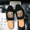Kristal half schoenen voor mannen muildieren loafers glijden op casual jurk slippers muilezel masculino s luxe designer dia's220513