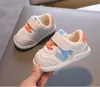 Tasarımcı Erkek Kız İlk Yürüteçler Bebek Yürüyor Çocuk Ayakkabıları İlkbahar Ve Sonbahar Yeni Yumuşak Alt Nefes Alabilir Spor Küçük Bebek Ayakkabısı 0-1-2 Yaşında AB Boyutu 16-20