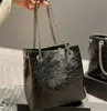 Sacs de godet de haute qualité concepteur de fourrette de chaîne Crossbodys sac à main femme de luxe douce authentique en cuir à crampons de messager 2024