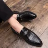 Scarpa in pelle per uomo mocassini italiani uomini scarpe da ufficio autentica in pelle d'affari appuntanti classici ufficiale sociale