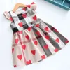 Enfants fille robe à carreaux mode princesse tenue d'été casual mignon coeur enfants vêtements pour 2-6 ans fête d'anniversaire porter des robes