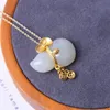 Kedjor Silver Natural Hetian Vit Chalcedony Gourd Mus Hängsmycke Halsband Charm Nisch Design Box Kvinnor Märke Smycken