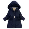 Piumino invernale ragazze cappotti di pelle moda ispessimento e vero calore giù cotone cappotto di media lunghezza parka cappotti cappotto per bambini vestiti 220826