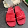 Chinelos masculinos femininos de luxo de alta qualidade 2022 sandálias de verão sandálias de praia chinelos de moda feminina sapatos de grife sandálias slides sola de borracha verde 35-46 com caixa