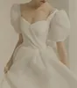 Élégant corée Simple chérie robe De mariée manches bouffantes Satin a-ligne dos nu robe De mariée Vestidos De Novia sur mesure